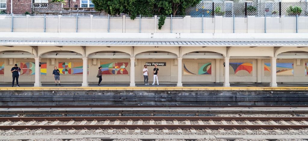 Eaom Ore-Giron - Bay Parkway Station. Eaom Ore-Giron - Bay Parkway Station.